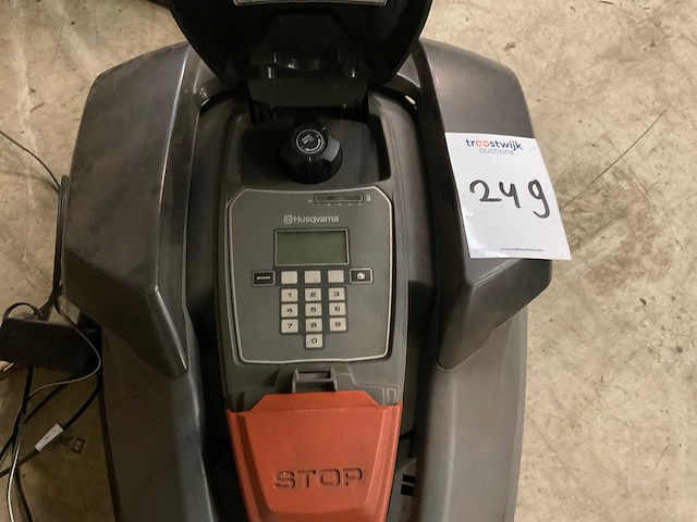 2019 husqvarna 105 robotmaaier - afbeelding 4 van  5