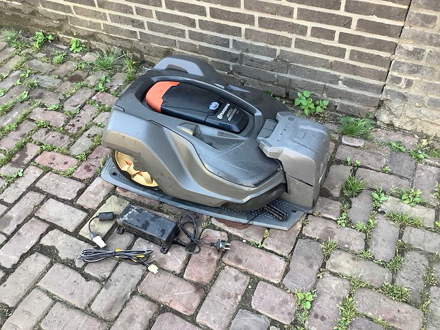 2019 husqvarna 450x robotmaaier - afbeelding 1 van  6