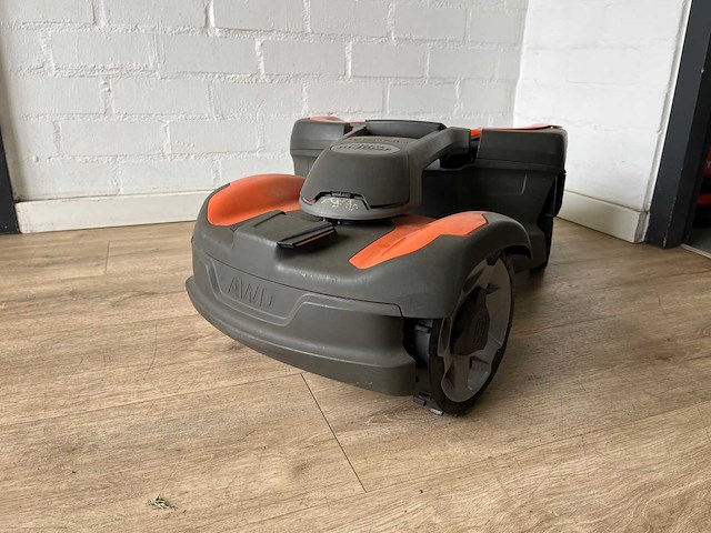 2019 husqvarna automower 535 awd gebruikte robotmaaier 535 awd - afbeelding 4 van  10