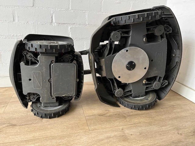 2019 husqvarna automower 535 awd gebruikte robotmaaier 535 awd - afbeelding 7 van  10