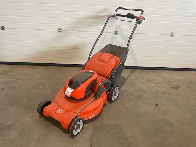 2019 husqvarna lc 353ivx accu grasmaaier, “body” - afbeelding 1 van  6