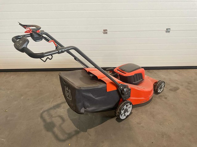 2019 husqvarna lc 353ivx accu grasmaaier, “body” - afbeelding 3 van  6