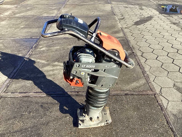 2019 husqvarna lt 6005 trilstamper - afbeelding 1 van  4
