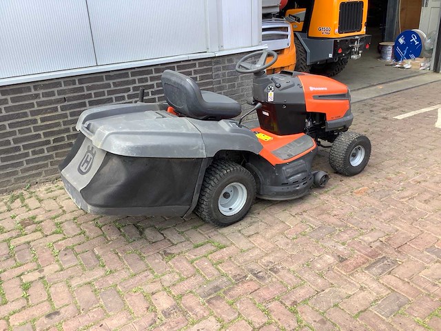 2019 husqvarna tc138m zitmaaier - afbeelding 1 van  5
