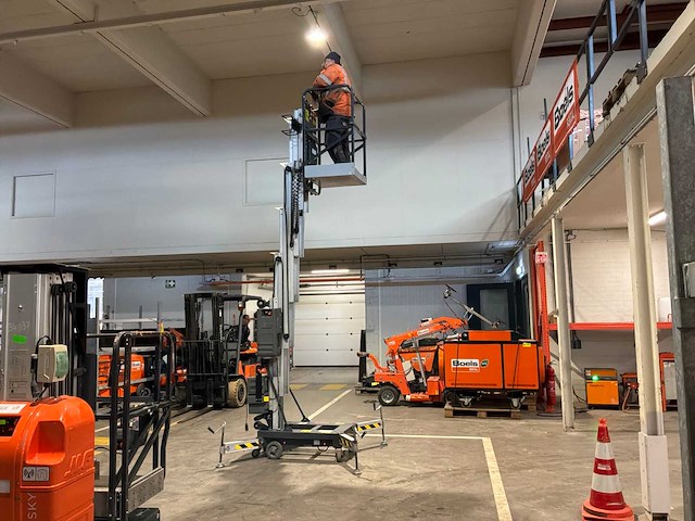 2019 jlg 25am hoogwerker - afbeelding 1 van  13