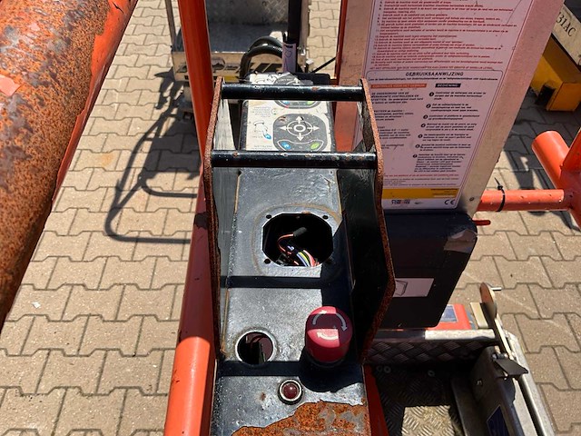 2019 jlg power towers nano sp plus personenlift - afbeelding 13 van  16