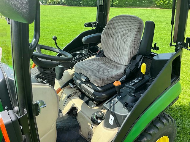 2019 john deere 2026r compacttractor - afbeelding 9 van  24