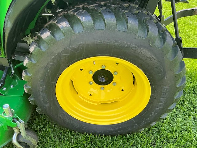 2019 john deere 2026r compacttractor - afbeelding 24 van  24