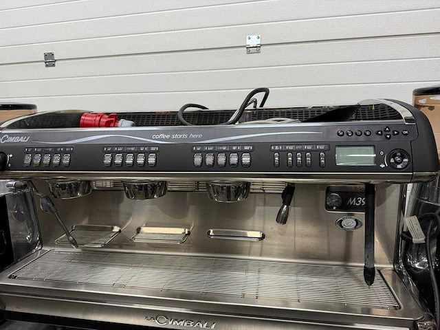 2019 lacimbali m39 3-groeps koffiemachine - afbeelding 3 van  7