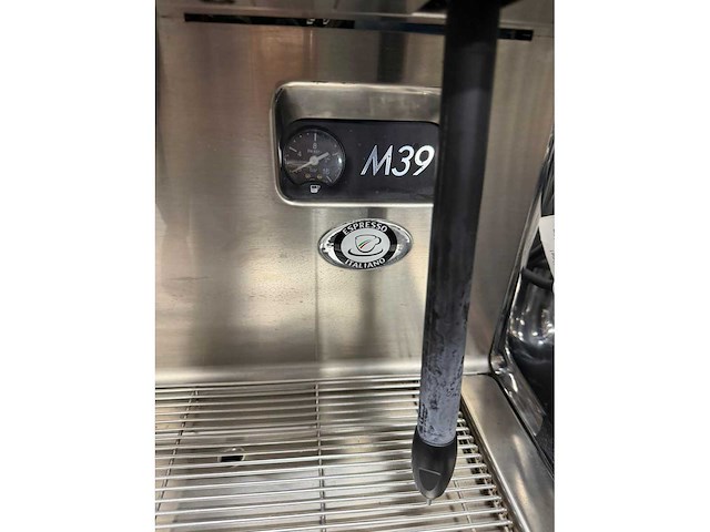 2019 lacimbali m39 3-groeps koffiemachine - afbeelding 5 van  7