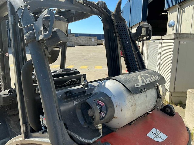 2019 linde h35t-02 evo heftruck met cascade balenklem - afbeelding 8 van  23