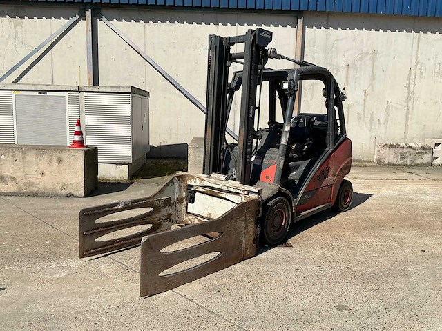 2019 linde h35t-02 evo heftruck met cascade balenklem - afbeelding 12 van  23