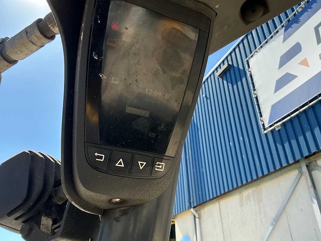 2019 linde h35t-02 heftruck met roterend vorkenbord - afbeelding 9 van  18