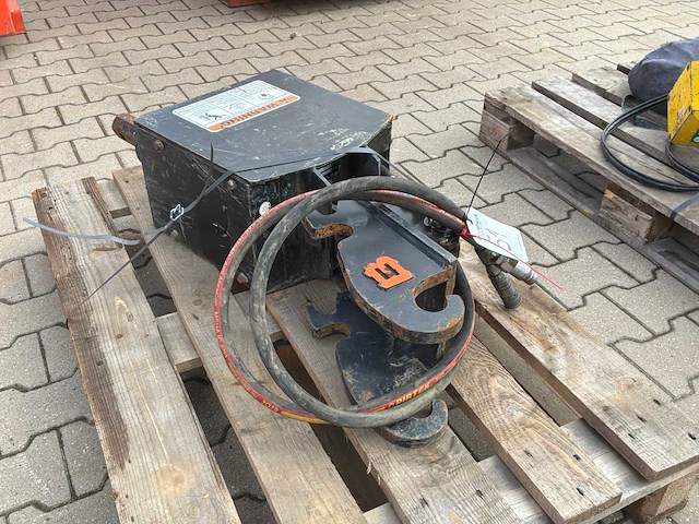 2019 lowe 750clh hydraulische grondboorunit - afbeelding 4 van  10