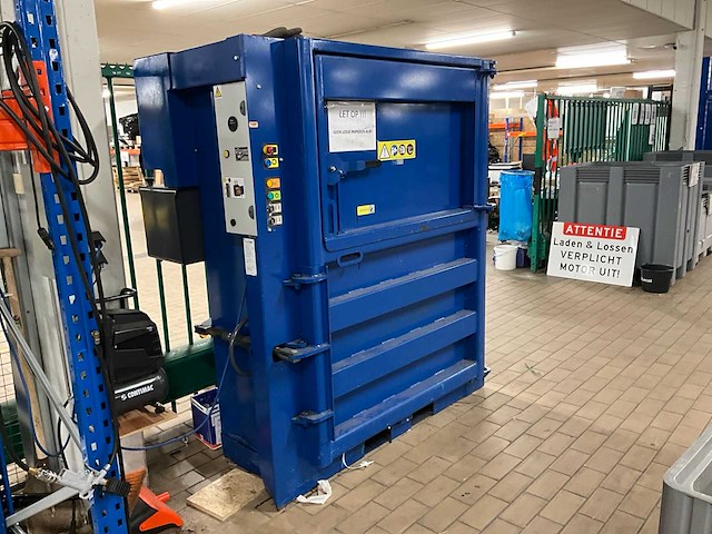 2019 macfab lh330 verticale afvalpers - afbeelding 5 van  12