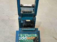 2019 makita dmr110 bouwradio - afbeelding 3 van  4