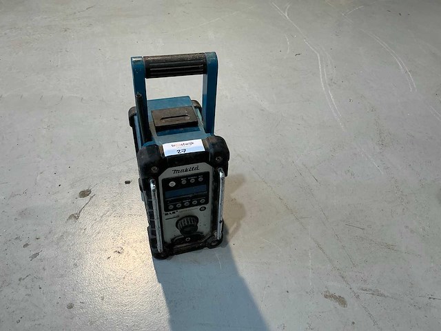 2019 makita dmr110 bouwradio - afbeelding 1 van  3