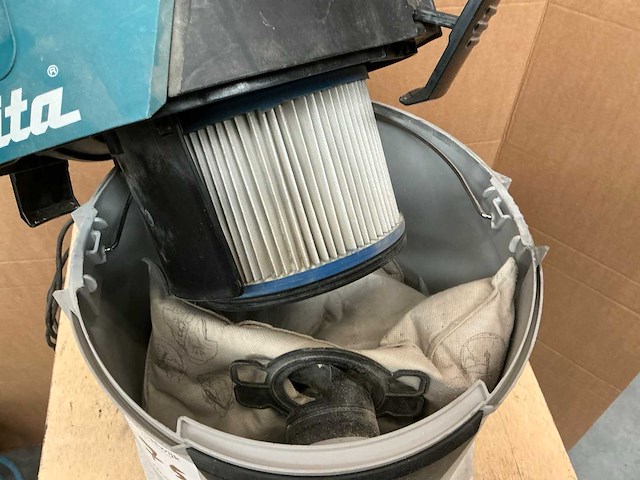 2019 makita vc2512l industriële stofzuiger - afbeelding 4 van  7