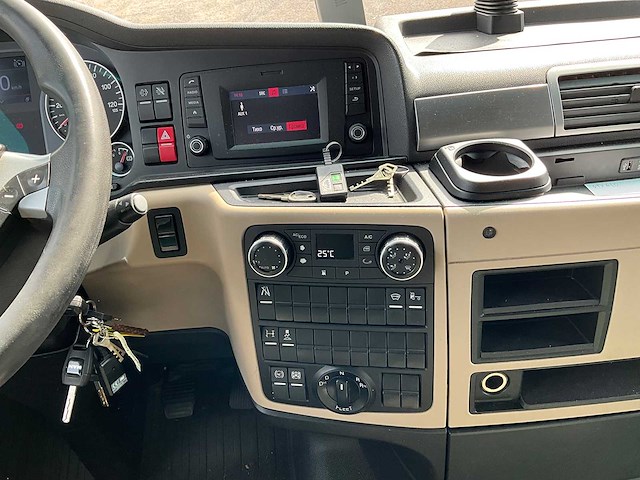 2019 man tgx 18.460 4x2 euro6 vrachtwagen - afbeelding 26 van  35