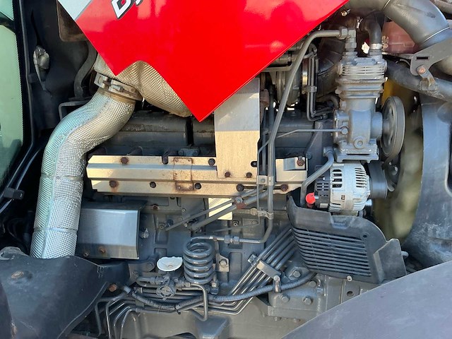 2019 massey ferguson 7718 s dyna vt vierwielaangedreven landbouwtractor - afbeelding 14 van  37