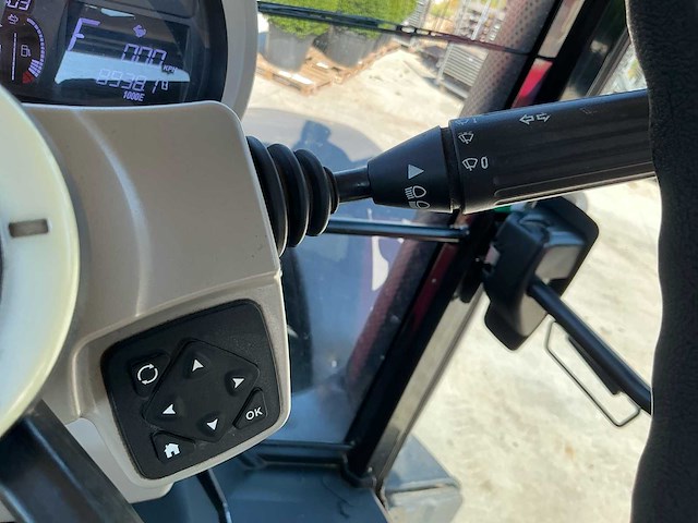 2019 massey ferguson 7718 s dyna vt vierwielaangedreven landbouwtractor - afbeelding 22 van  37