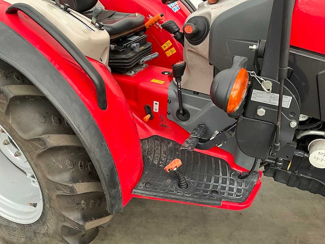 2019 mccormick x2.30 smalspoor- en compacttractor - afbeelding 3 van  19