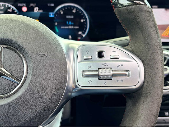 2019 mercedes-benz a-klasse 250 amg line personenauto - afbeelding 8 van  8