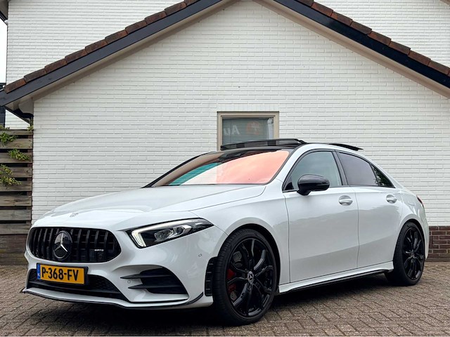 2019 mercedes-benz a-klasse 250 amg line personenauto - afbeelding 1 van  8