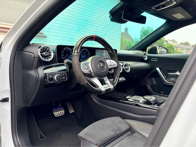 2019 mercedes-benz a-klasse 250 amg line personenauto - afbeelding 5 van  8