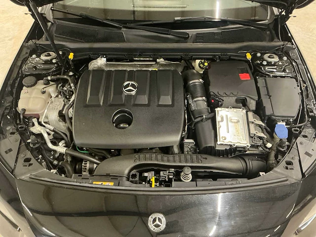 2019 mercedes-benz a-klasse amg line luxe personenauto - afbeelding 11 van  21