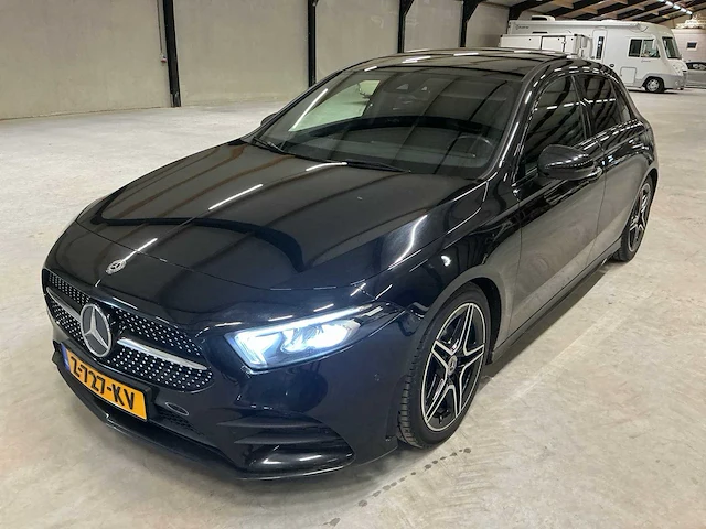 2019 mercedes-benz a-klasse amg line luxe personenauto - afbeelding 1 van  21