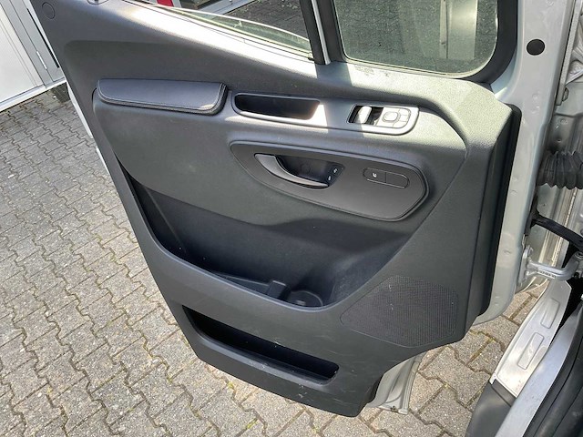 2019 mercedes-benz sprinter 316 2.2 cdi l2h2 euro vi-d bedrijfswagen - afbeelding 32 van  42