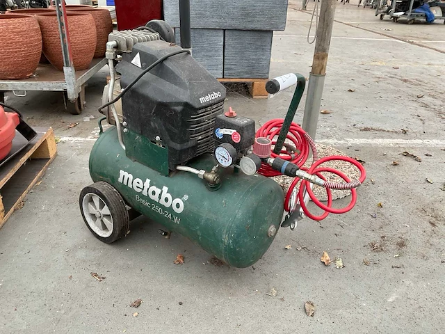 2019 metabo basic 250-24 w luchtcompressor - afbeelding 1 van  3