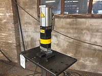 2019 meuleman 8 c st pneumatische pers