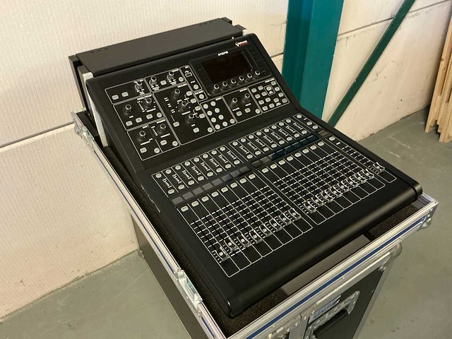 2019 midas m32r digitale mengtafel - afbeelding 1 van  10