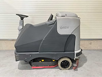 2019 nilfisk sc6500 1100d zelfrijdende opzit schrob-zuigmachine - afbeelding 14 van  18