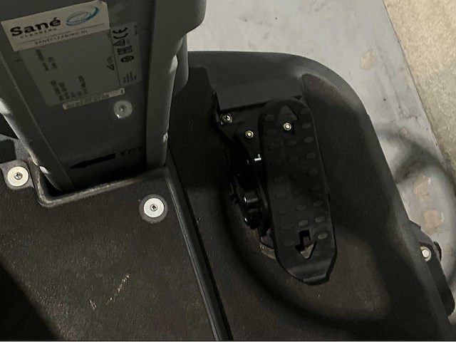 2019 nilfisk sc6500 1100d zelfrijdende opzit schrob-zuigmachine - afbeelding 7 van  18