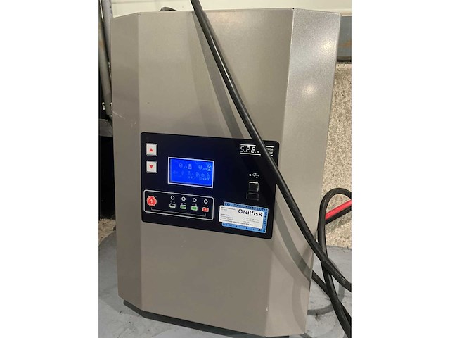 2019 nilfisk sc6500 1100d zelfrijdende opzit schrob-zuigmachine - afbeelding 10 van  18