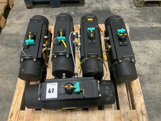 2019 pneumatische actuator (5x) - afbeelding 1 van  3