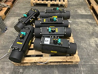 2019 pneumatische actuator (6x) - afbeelding 1 van  2