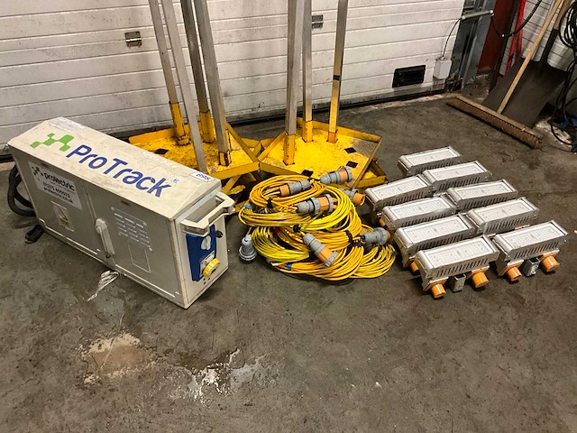 2019 prolectric pro track set accu straatverlichting - afbeelding 1 van  11