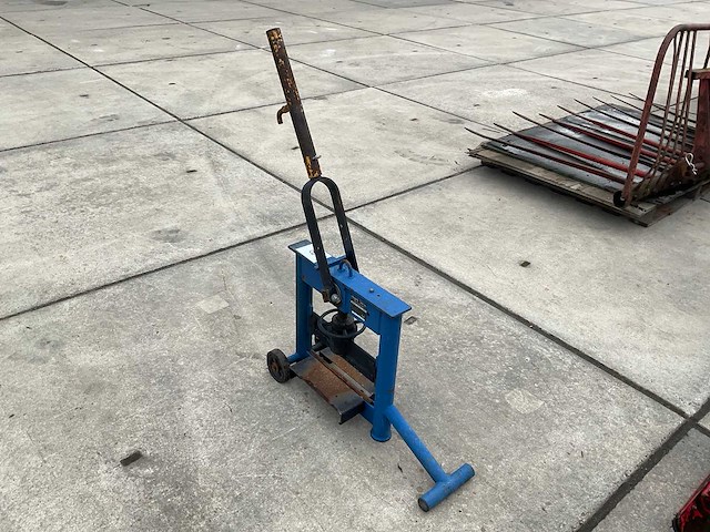 2019 scheppach hsc130 stenenknipper - afbeelding 4 van  5