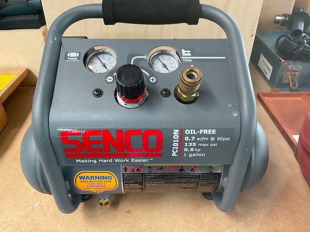 2019 senco pc1010n luchtcompressor 110v - afbeelding 1 van  4