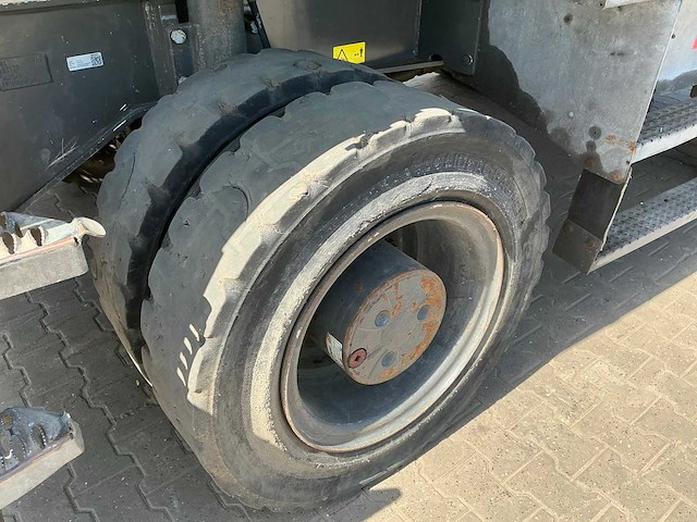 2019 sennebogen 818 banden graafmachine - afbeelding 4 van  21