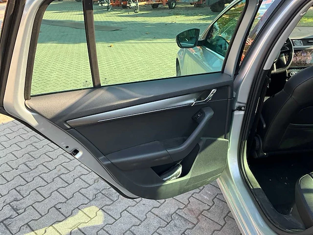 2019 skoda octavia combi 1.6 personenauto - afbeelding 31 van  41
