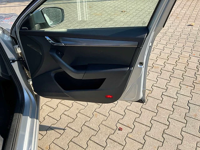 2019 skoda octavia combi 1.6 personenauto - afbeelding 27 van  41
