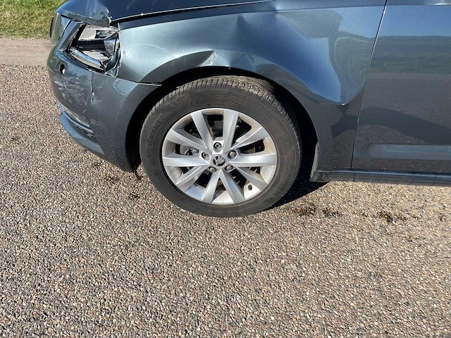 2019 skoda octavia combi 1.6 tdi grt style personenauto - afbeelding 4 van  17