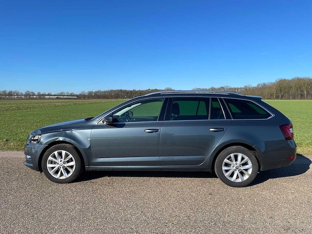 2019 skoda octavia combi 1.6 tdi grt style personenauto - afbeelding 13 van  17