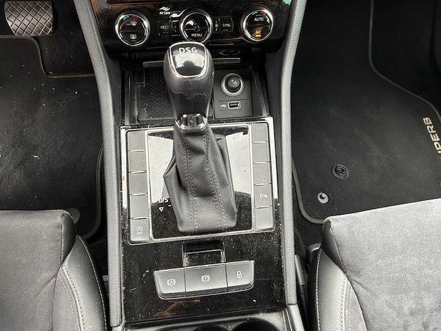 2019 skoda superb combi 2.0 business edition personenauto - afbeelding 12 van  46