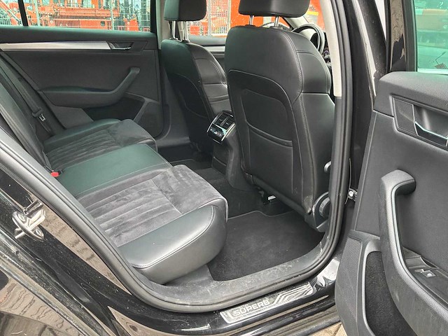 2019 skoda superb combi 2.0 business edition personenauto - afbeelding 24 van  46